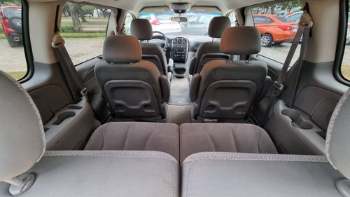 Imagen 13 de 15 de Caravan Sxt 3.3 6 Pasajeros / Gnc 2006