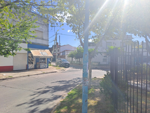 Fondo De Comercio: Peluqueria Y Kiosco