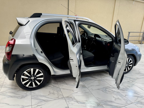 Toyota Etios 1.5 Cross