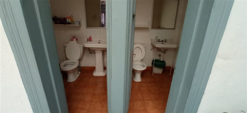 Imagen 7 de 18 de Venden Casa Oficinas Y Terreno De 985 M2 En Santiago Centro