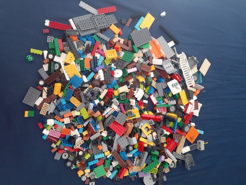 Lote De Piezas Y Minifuguras Lego Original 2,000+ Piezas