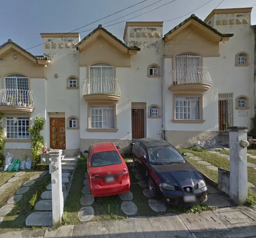 Casa En Venta, En La Calle De Fuente De Platon Col. Las Fuentes Xalapa Veracruz Remate Bancario Jmjc20-92