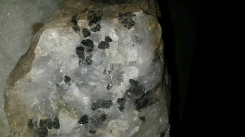 Pedra Colecionadores Turmalina Preta Mais Rara Diamante. 