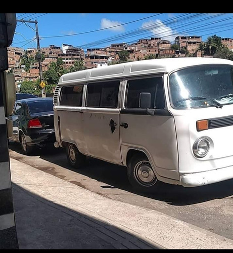 Imagem 2 de 2 de Volkswagen Kombi 2003 1.6 Lotação 3p Gasolina