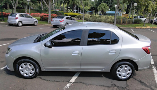 Renault Logan 1.6 Expression Hi-power 4p