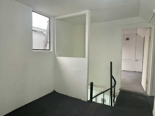 Arriendo Casa Hospital Félix Bulnes. 5 Dorm. (93715)
