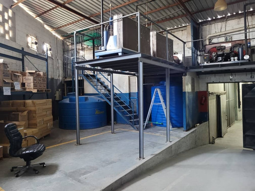 A Tan Solo 5 Minutos De Las Mercedes. Venta De Galpon Industrial En La Zona Industrial La Naya, Baruta, 980 Mts. Para Desarrollar Cualquier Industria. Cuenta Con Una Cava De Refrigeracion De 28 Mts