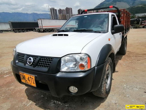 Nissan Frontier Np300 2500 Cc Mt 4x4 Td Estaca