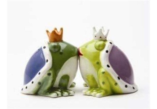 Pacific Giftware Kiss A Lot Of Frogs Royal Salt  Pepper Shak