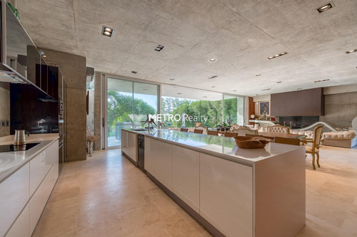 Impresionante Casa En El Yacht, Nordelta