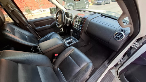 Ford Explorer Limited V8 Sync 4x2 Mt