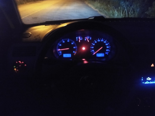 Imagem 6 de 15 de Volkswagen Parati 2002 1.0 16v Turbo 5p