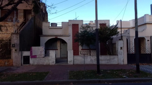 Casa A Refaccionar En Caseros