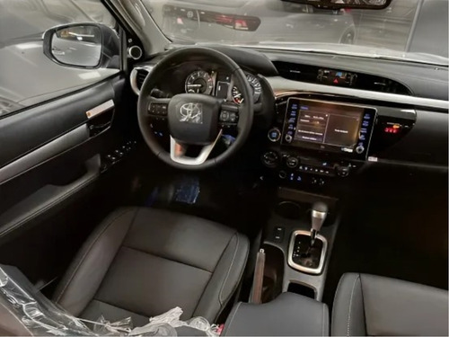 Toyota Hilux 2.8 D-4D TURBO DIESEL CD SRX 4X4 AUTOMÁTICO