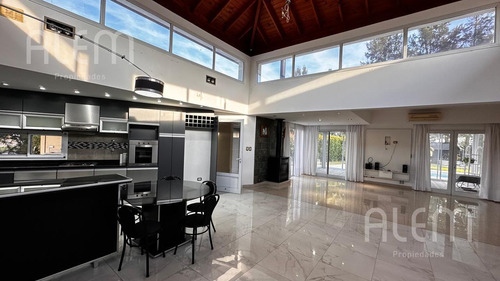 Casa En Venta En Canning