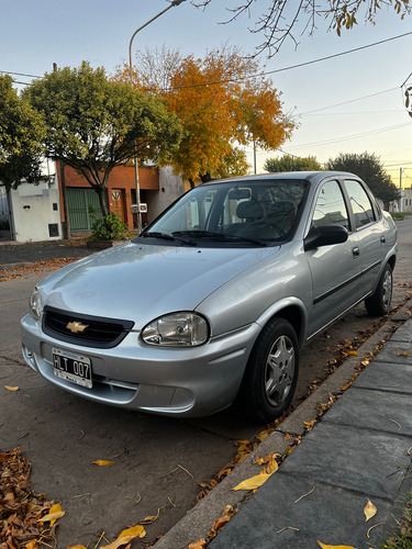 Chevrolet Corsa Classic 1.6 Gl Aa 4P