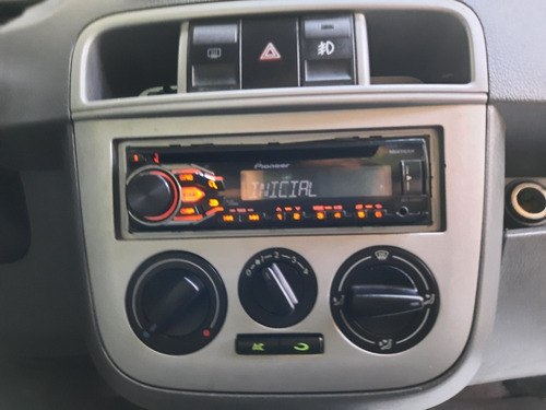Imagem 8 de 12 de Volkswagen Gol 2013 1.0 Total Flex 3p