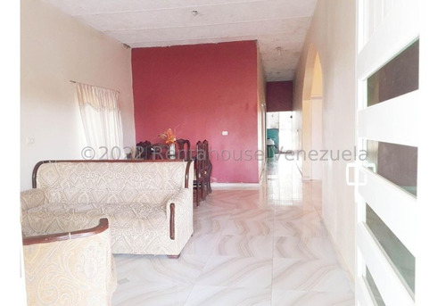 Imagen 2 de 8 de Cómoda Casa En Venta En Sector Los Olivos 22-27764 04146954944