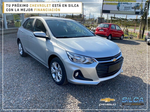 Imagen 2 de 19 de Chevrolet Onix Ltz Turbo 2023 Gris Plata 0km
