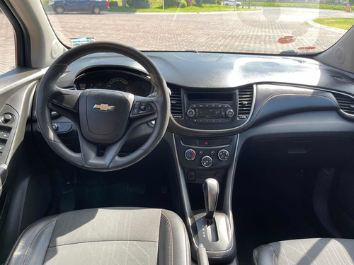 Imagen 13 de 15 de Chevrolet Trax 2017 1.8 Lt At