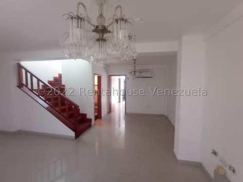 Imagen 13 de 30 de Deisim22-22935 Hermosa Villa Ubicada En Urb Prebo I Valencia Carabobo Con Patio, 4h Habitaciones (incluye Una De Servicio) Excelente Distribucion