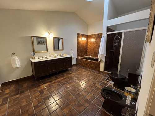 Venta Casa De Un Nivel Excelente Para Hotel Boutique O Asilo En Xochitepec, Morelos
