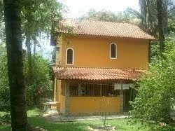 Junto Ao Centro, 3 Quartos Uma Suite. Finíssimo Acabamento.