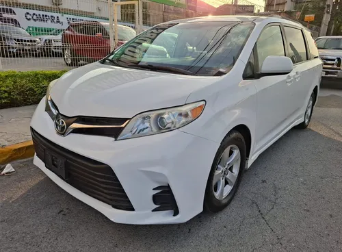 Toyota Sienna 3.5 Le At