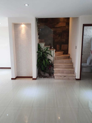 Imagen 5 de 14 de Casa En Venta A Costado De La Udla