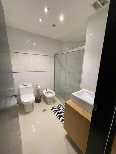 * Josefina Toledo: Hermosa Casa En Venta En El Parral, 495m², Cocina Concepto Abierto, Maletero, Bello Jardín Con Parrillera, Terraza, Fachada En Mármol, Planta 100%, Filtro Ósmosis Inversa, 268730