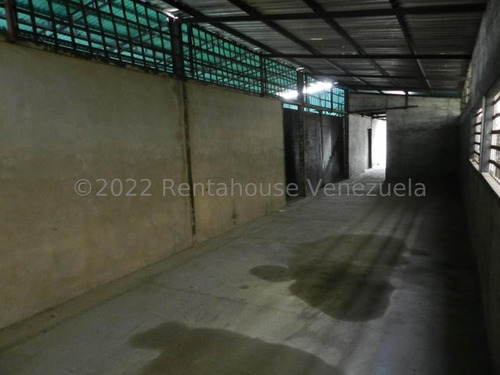 Ji 24-2888. Alquiler De Galpón De 2000m2 Ubicado En Guarenas. Rah
