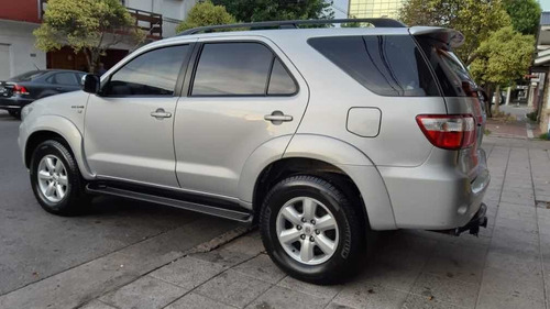 Toyota Sw4 3.0 I Srv At C/cuero 4x4 (2009) 2010