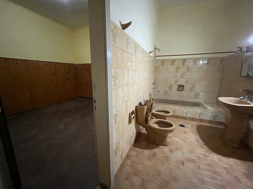 Casa A Refaccionar En El Centro De Lobos