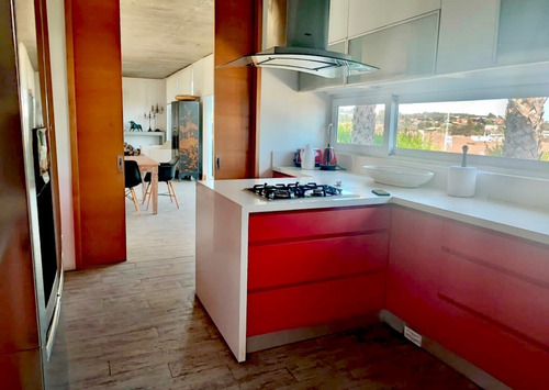 Interesante Casa En Marbella Con Vista