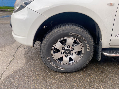 Mitsubishi L200 2.5l