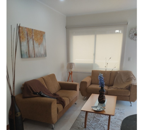 Imagen 9 de 12 de El Rosal, Alquilo Soñado Y Ventilado Apartamento Con Vista Y Terraza