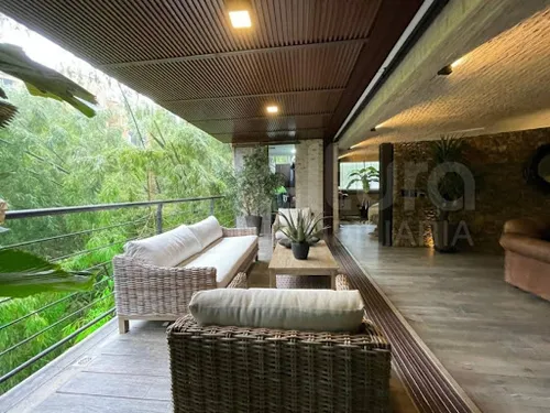 Apartaestudio En Venta Altos Del Poblado 472-7046