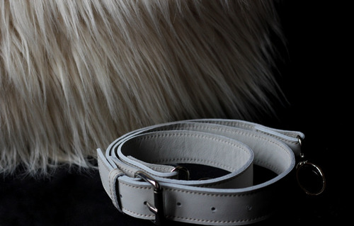 Imagen 4 de 5 de Bolso De Cuero Combinado Con Pelo Largo