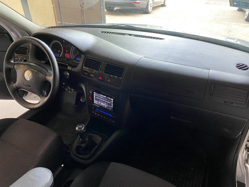 Imagen 9 de 14 de Volkswagen Bora 1.8 Turbo Highline Manual - Año 2007