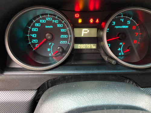 Mitsubishi Pajero TR4 2.0 4x2 Flex Aut. 5p