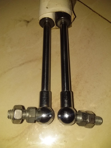 Imagen 2 de 7 de Gatos Universales Para Compuerta O Maletera