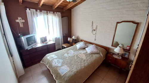 Casa, Galpón Y Departamento En Venta - Guaymallén