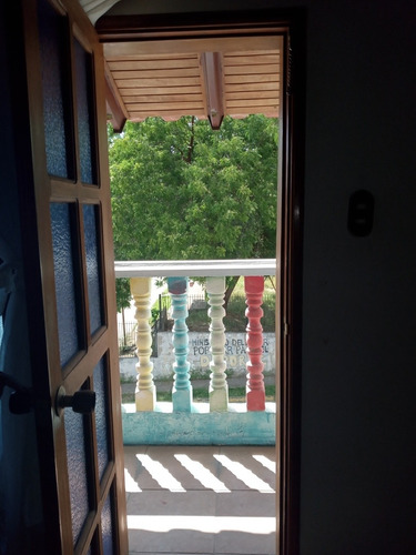 Imagen 6 de 12 de Casa Amplio En Las Brisas De Cua