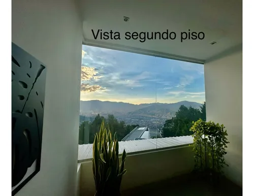 Rhbr-11696 Casa De 2 Niveles (las Palmas)