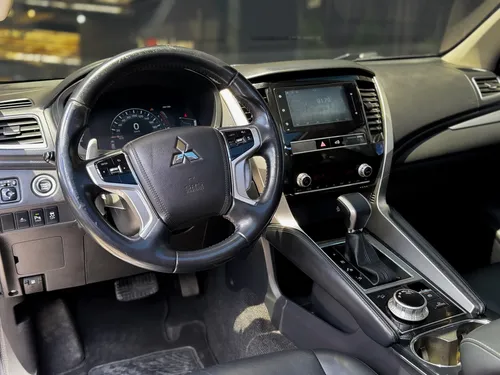 Mitsubishi Montero 2.5 215 hp Takai