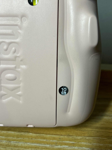 Cámara Instax Mini 11 Rosa Combo.(funda + Cartucho Incluido) (Usado)