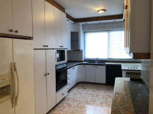 Imagen 5 de 16 de Ph Duplex En Venta Reformado En La Urb Miranda