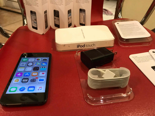 iPod Touch De 5a G Wifi Bluetooth Dos Camaras (Usado)