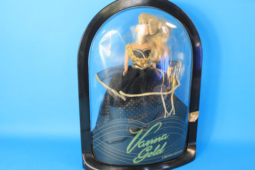 Vanna Gold Limited Edition Doll Muñeca