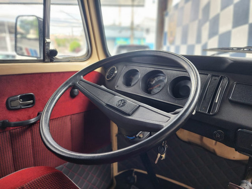 Volkswagen Kombi 1.6 MI PICK-UP CS 8V GASOLINA 2P MANUAL